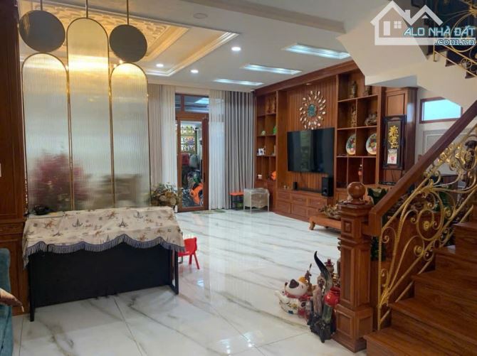 BIỆT THỰ SANG TRỌNG, DT 119M² (NGANG 7M), MẶT TIỀN ĐƯỜNG SỐ 12, HIỆP BÌNH CHÁNH - 3