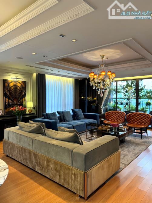 Bán chung cư cao cấp Võ Chí Công - 168m2 - 3PN - Đẹp mê li - 3