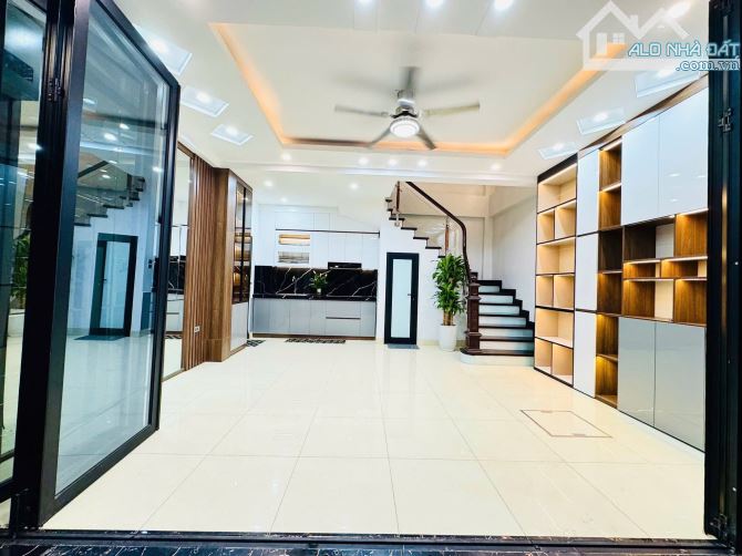 BÁN NHÀ PHỐ HOÀNG VĂN THÁI,GARA Ô TÔ KINH DOANH,SỔ PHÂN LÔ A4 40M2 6T MT5.3M GIÁ 12.9 TỶ - 3