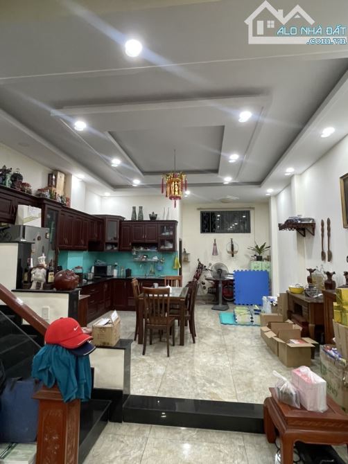 ✅ Nhà 3 tầng. Oto để nhà. Dtich 73m2 (5,2x14). Gần chợ Hạnh. Chỉ 11,x Tỷ ✅ - 3