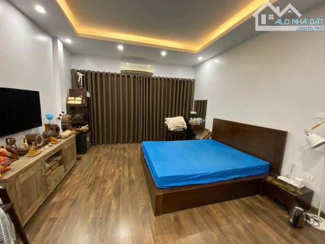 Chính chủ bán nhà Trần Khát Chân - DT 48m2 nhà xây 5 tầng kiên cố Oto đỗ cổng giá 8,2 tỷ - 3