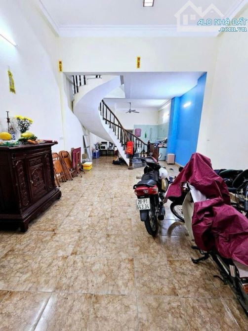 Bán Nhà Trần Thái Tông Cầu Giấy 42m 5 tầng 10.5 tỷ 7 phòng - 4