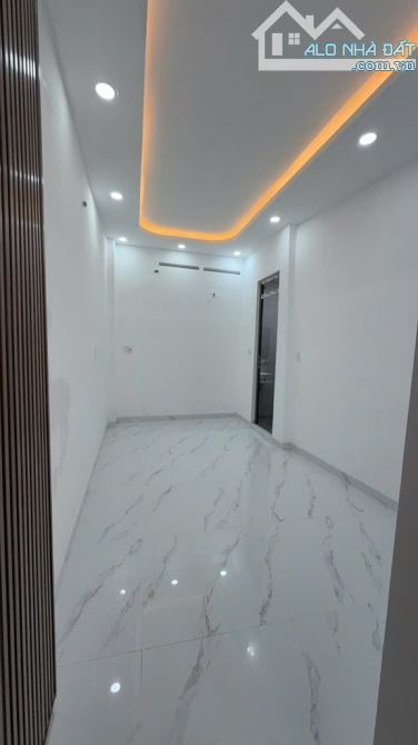 NHÀ ĐẸP GẦN KCX TÂN THUẬN Q7 - 59M2 - 2 TẦNG 4PN - NHỈNH 5TỶ - 4