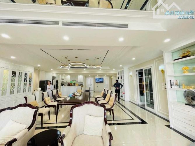 HIẾM NHẤT LONG BIÊN - TÒA VĂN PHÒNG CHO THUÊ - 2 THANG MÁY - VỊ TRÍ VIP - 4