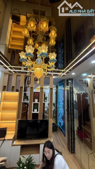 Bán nhà Trần Quốc Vượng, dt35m, mt3,2m, 5 tầng dân xây, ngõ nông, gần phố. - 5