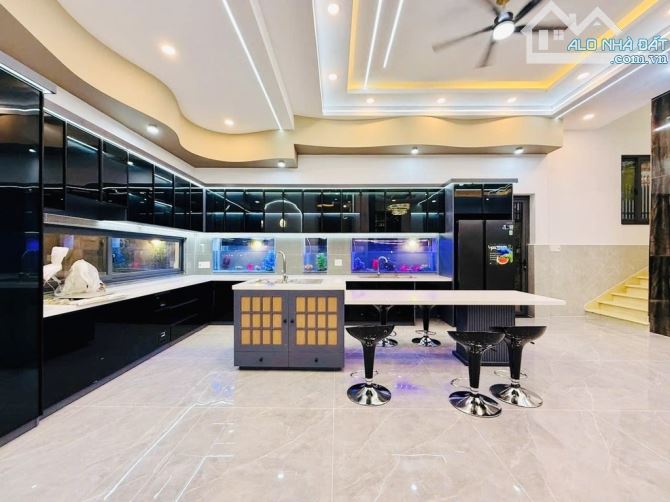 Bán biệt thự gần Lê Văn Thọ, phường 11, Gò Vấp, 260m2, ngang 14m, 3 tầng, giá 23.68 tỷ - 5