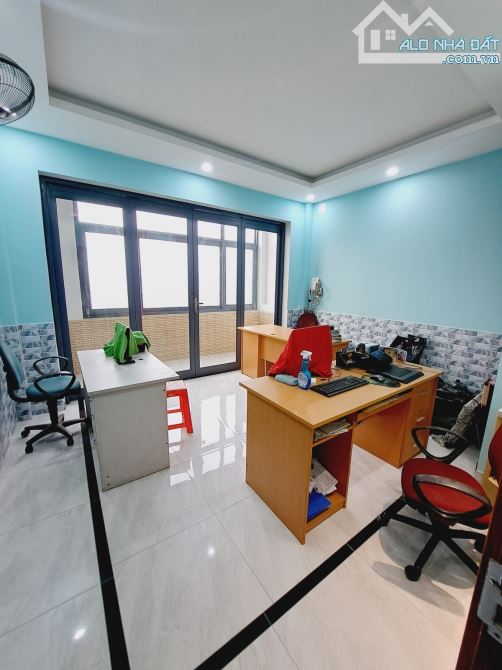 Bán gấp nhà 67m2. 5 tầng. Liên khu 4-5. BHHB. Bình Tân. Chỉ 5.8T - 6