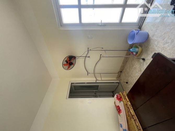 Nhà 3 tầng đường LÊ VĂN KHƯƠNG, phường HIỆP THÀNH, Q12, dt 140m2 (10mx14m), Hẻm 5m.7,2Tỷ - 6