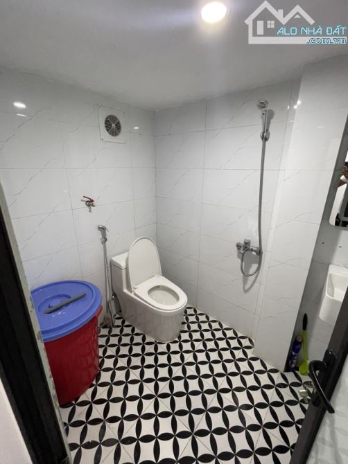 BÁN CĂN HỘ TẬP THỂ BƯU ĐIỆN THỔ QUAN,65M2 - 3 NGỦ,FULL NỘI THẤT, Ở LUÔN. - 6