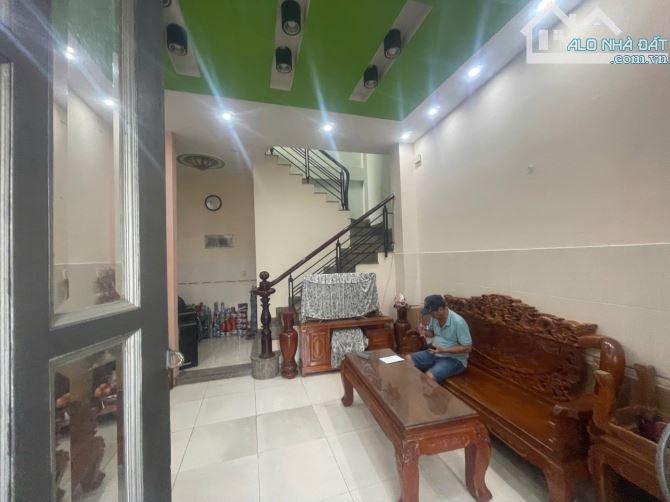🏡 BÁN NHÀ ĐẸP - BÙI THẾ MỸ, HẺM TRƯỚC NHÀ 4M 33M2 ,4 TẦNG PHƯỜNG 10, TÂN BÌNH 4.5 Tỷ TL n - 6