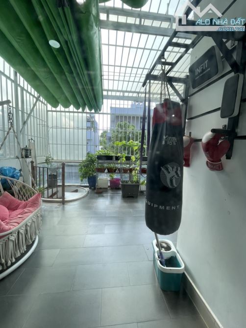 BÁN NHÀ 2 Tầng Gần DH Tôn Đức Thắng. XE HƠI ĐẬU TRONG NHÀ.Khu Dân Cư Văn Minh - 7