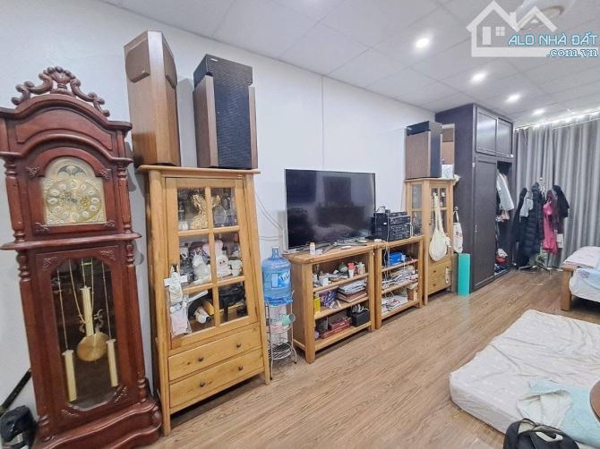 NHÀ MẶT PHỐ SÁT HỒ 28 TỶ 45m 4 TẦNG MT 4m VỈA HÈ Ô TÔ TRÁNH KINH DOANH LẠC LONG QUÂN TÂYHO