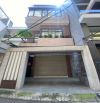 Bán nhà ngọc lâm 118m2 xây 5 tầng , thang máy gara 2 xe ô tô ngõ thông gần phố