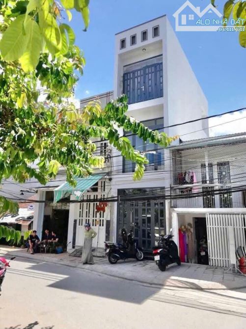 Nhà 2 lầu mặt tiền Mạc Thiên Tích cho thuê lâu dài
