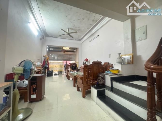 🔥🔥BÁN NHÀ 3 TẦNG TẠI XÓM VANG – CỔ LOA – ĐÔNG ANH Ô TÔ ĐỖ CỬA – VIEW HỒ – TIỆN ÍCH QUANH