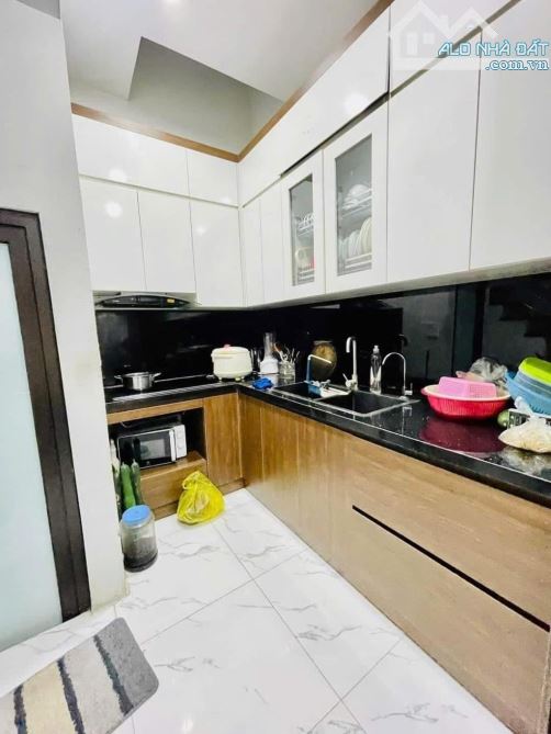 BÁN NHÀ KIM NGƯU - HAI BÀ TRƯNG - Ô TÔ ĐỖ CỬA - 4 TẦNG - GIÁ CHỈ 8.6 TỶ!