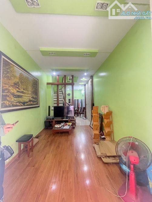 MAI DỊCH - 3 TẦNG LÔ GÓC 38M2 / 7,4 TỶ