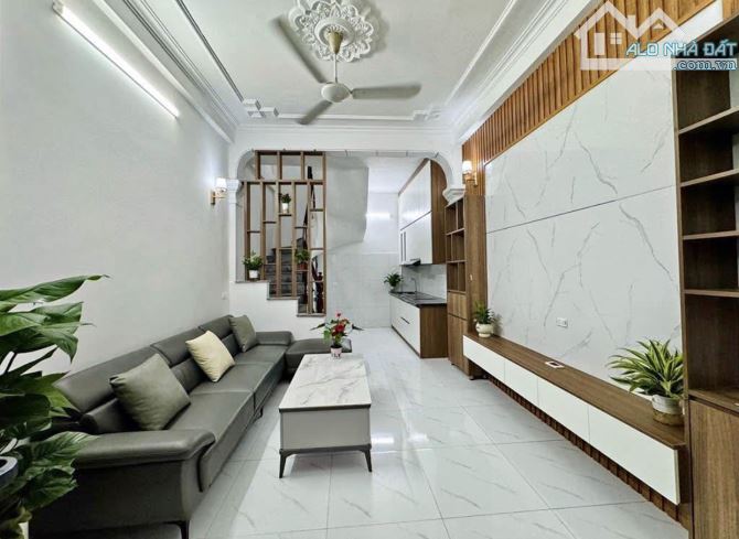 Bán nhà, giá ng0n hiếm, mới đẹp đường 19/5 , văn quán. Thang máy. Tặng nội Tất, ngõ rộng,