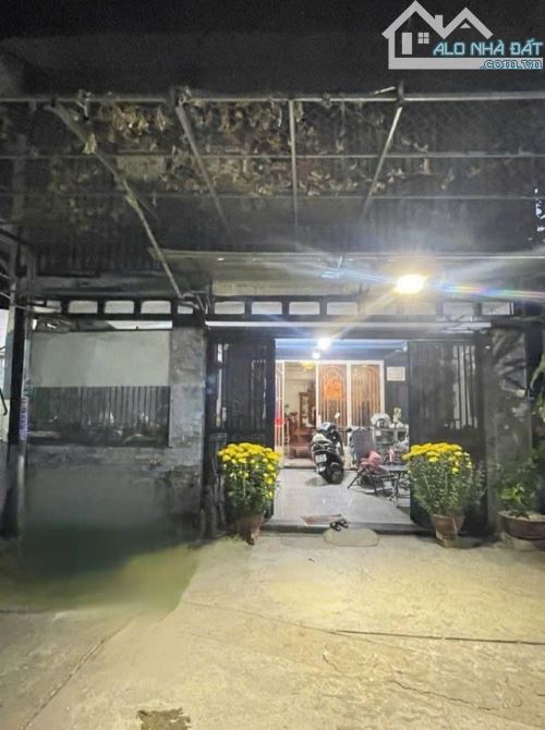 BÁN NHÀ 2 TẦNG - DT KHỦNG - HXH - KHÔNG BỊ LỘ GIỚI - GIÁ TỐT - P.BHH, BÌNH TÂN