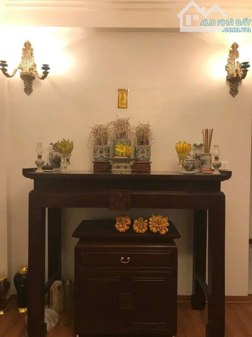 Bán nhà Thái Thịnh 40m2 5 tầng mặt tiền 5,5m giá 11,2 tỷ. Tặng full nội thất