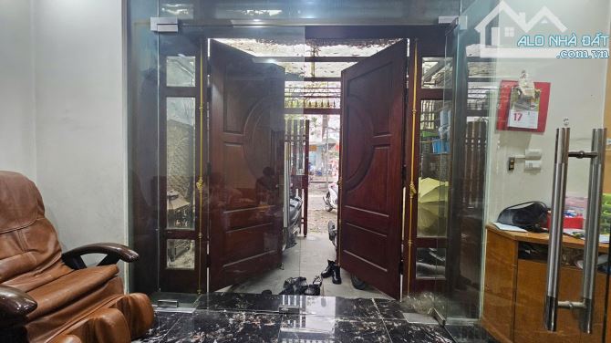 Bán biệt thự 5PN 5WC tại KĐT Trung Văn Vinaconex 3, giá ưu đãi 26 tỷ, 69m2