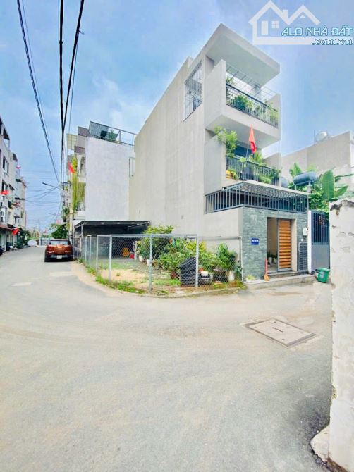 Chủ gửi lô góc 2 mặt tiền hẻm xe hơi rộng rãi đường 22 P.Linh Đông. Giá chỉ hơn 6.5 tỷ/ lô