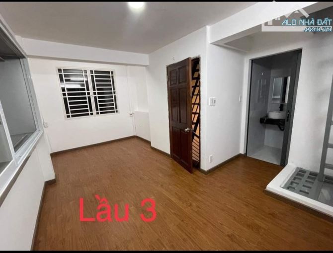 Q5- Nhà 1 Trệt 2 Lầu, 50m2 hẻm oto sổ sẵn đường Trần Bình Trọng giá 3 tỷ 150