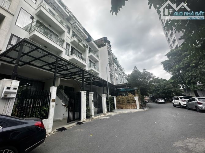 Bán nhà Liền Kề KĐT Hạ ĐÌnh 107m2, xây 5 tầng, thang máy. Giá thương lượng