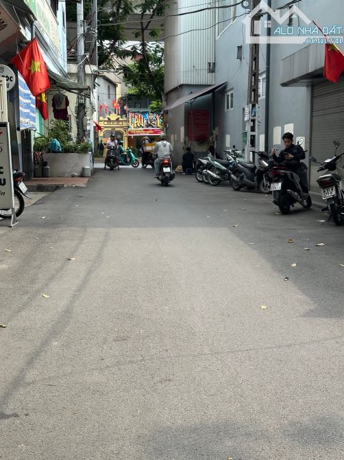 Bán Nhà Xuân Thuỷ Cầu Giấy-Phân Lô,Oto Kinh Doanh_56m 6 tầng mt 4,1m giá 18,5 tỷ