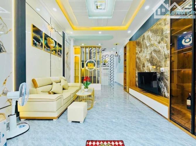 1 căn duy nhất mới nhận giảm ngay 50tr còn 2 Tỷ 360 ngay Huỳnh Mẫn Đạt, Quận 5. DT: 46.2m2