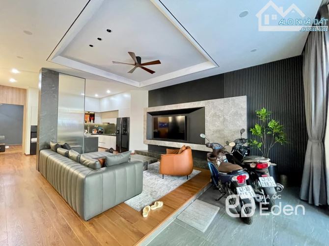 Nhà phong cách biệt thự sát bên Thành Phố Cà Phê 10x20