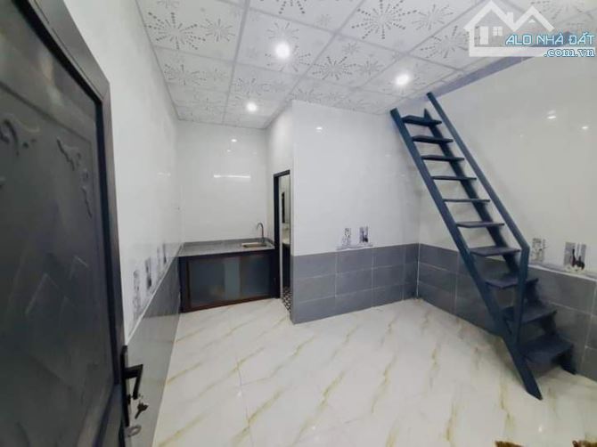 cho thuê trọ trệt lầu có ban công gần ĐH FPT chỉ 4 phút chạy xe