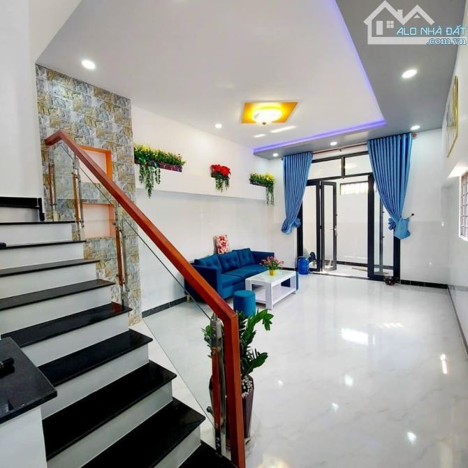 Bán nhà ngay Vườn Chuối, Quận 3.Giá: 3 tỷ 090tr/60.5m2 sổ riêng, đường ô tô 6.5m