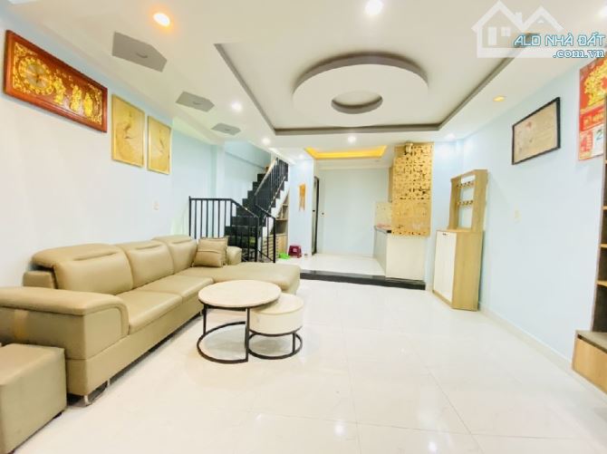 Bán nhà 3 tầng kiệt đường Cô Bắc,3tỷ950,  tại trung tâm Hải Châu, Đà Nẵng