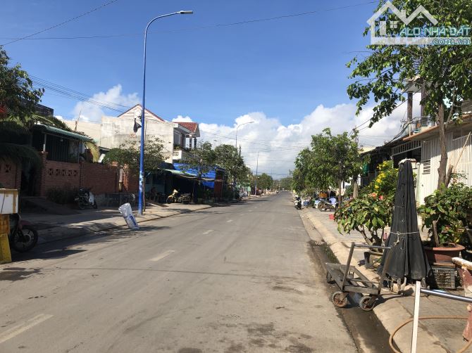 TÁI ĐỊNH CƯ PHƯỚC HẢI ĐI BỘ RA BIỂN ĐƯỜNG TRẦN VĂN MẦU, NGANG 8m giá 6ty2