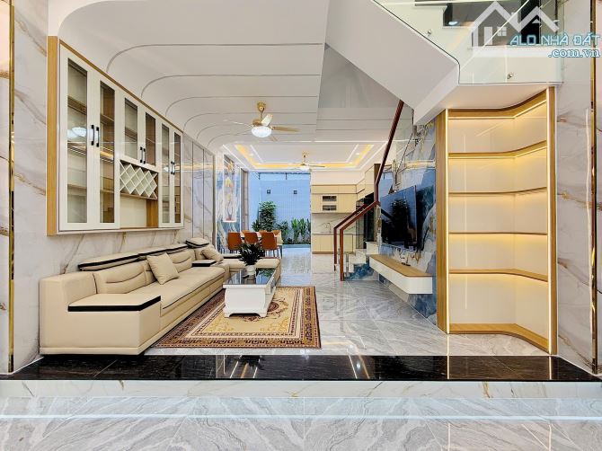 ✨ Mặt Tiền VIP! Bán nhà Nguyễn Đình Chiểu 59m² 5 Tầng (thang máy) - Kinh Doanh Đỉnh!