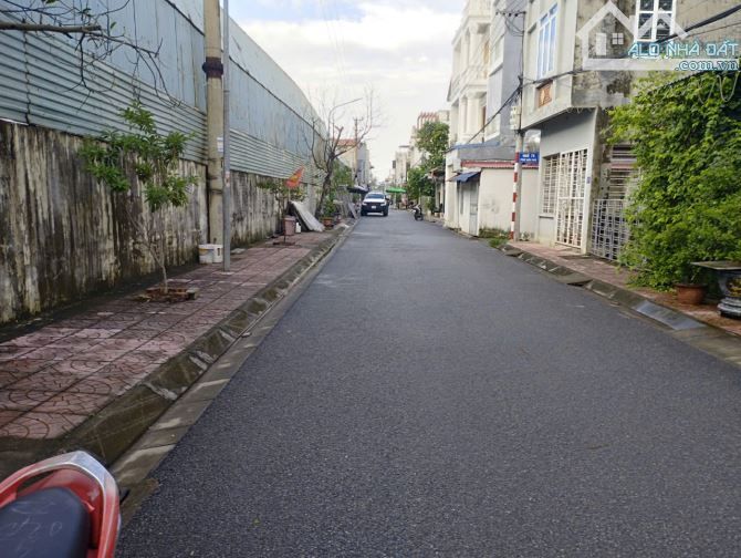 Lô đất hiếm 90m2 ngang 4,5m trục chính chợ Hải Thành 1,gần trung tâm quận Dương Kinh.