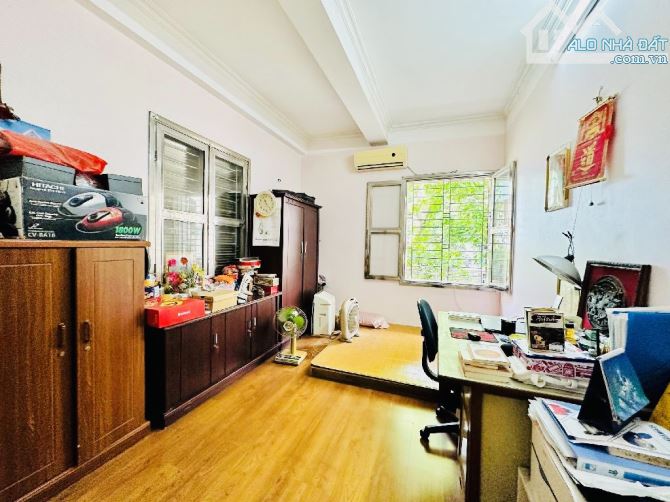 BÁN NHÀ PHỐ LẠC TRUNG - Q. HBT - PHÂN LÔ - Ô TÔ CHẠY VÒNG QUANH 64m2 - 3 TẦNG - 15.68 Tỷ
