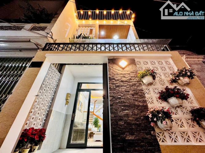 Bán nhà hẻm 1 sẹc 6m đường Bành Văn Trân, Tân Bình - Giá 2 tỷ 890 / 56m2 (4mx14m)