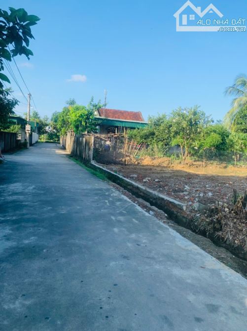 chính chủ bán lô đất đẹp xóm Lạc Hồng , Nghi Diên gần đường Xã Đoài