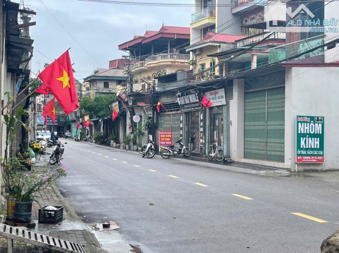 Cần bán đất Liên Hà, lô góc, ô tô chạy vòng quanh, giá hơn 3 tỷ