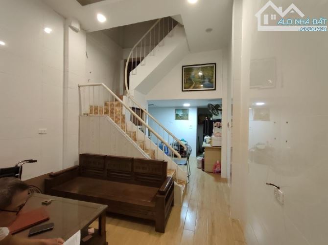 Bán nhà Tôn Đức Thắng,DT:38m x5 tầng,Giá nhỉnh 6 tỷ