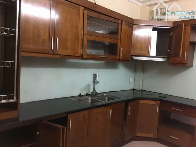 CHO THUÊ NHÀ NGUYÊN CĂN PHỐ ĐỨC GIANG- Ô TÔ ĐỖ GẦN - 4PN - NỘI THẤT CƠ BẢN - Ở HỘ GIA ĐÌNH