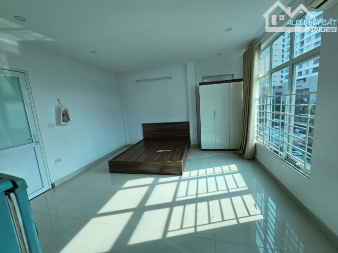 Cho thuê phòng 165 Cầu Giấy - cửa sổ to - vào ơ  ngay