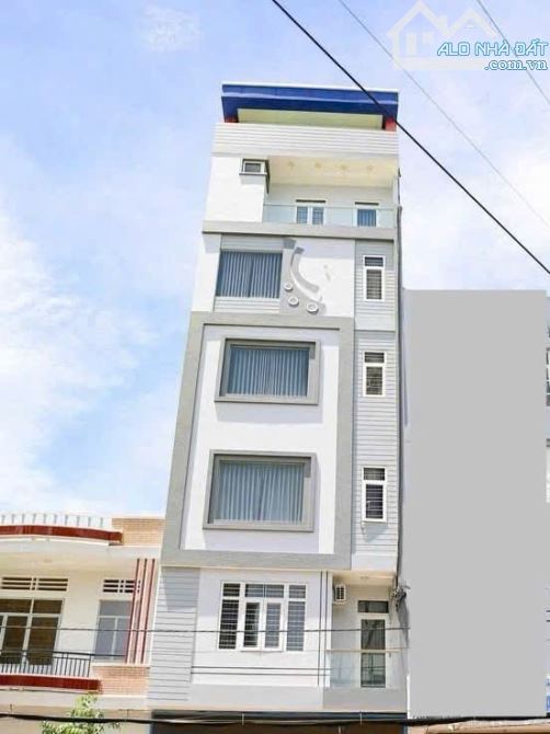 Bán khách sạn mặt tiền Nguyễn thị Định TP Quy Nhơn