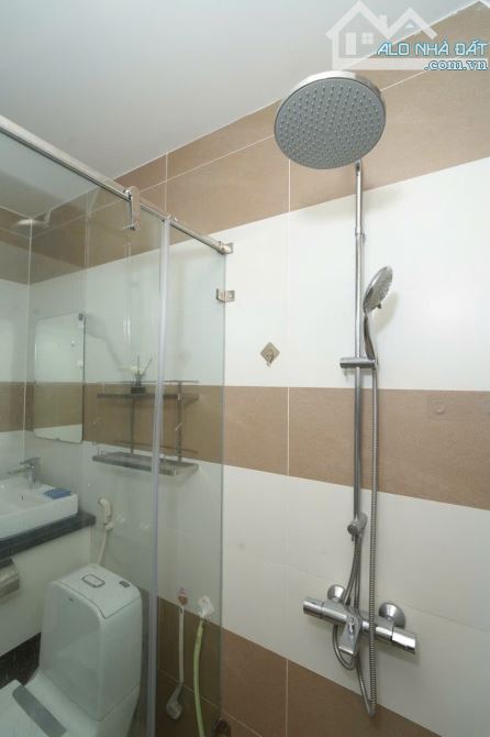 Căn hộ quận 1 gần bùi viện ban công cực sịn
