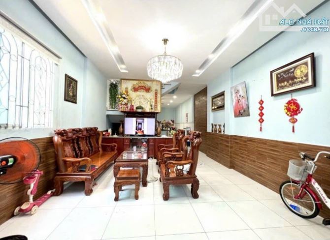 Nhà đẹp Sơn Kỳ 70m² – Ngang 4.5m – Hẻm xe hơi sạch đẹp – Giá chỉ 6.2 tỷ TL