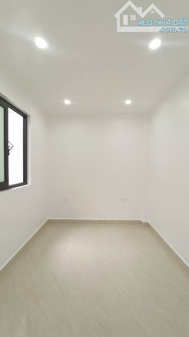 📢📢📢NHÀ XÂY ĐỘC LẬP 54M2 NGANG 4,5M - SÂN CỔNG - NGÕ 2,5M TẠI VĂN CAO, NGÔ QUYỀN, HP.
