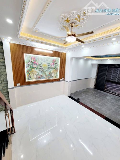 NHÀ 4 TẦNG - 5 PHÒNG NGỦ - NGAY CAO ĐẲNG CÔNG THƯƠNG, PHƯỚC LONG B, TP. THỦ ĐỨC CHỈ 5,2 T