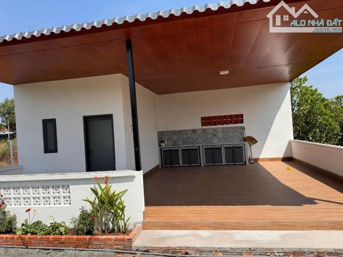 BÁN VIEW NGHĨ DƯỠNG TẠI LONG TÂN ĐẤT ĐỎ, DT 1055M2 CO 300TC, CÓ NHÀ CÂP 4